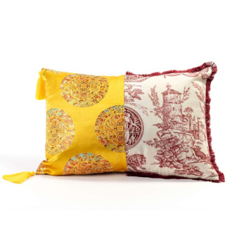 Seletti Hyrid Декоративная прямоугольня подушка Ottavia с кистями и бахромой, размеры: 50х35 см