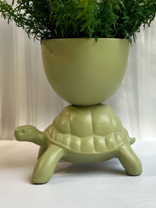 Qeeboo Turtle Carry XS Кашпо Черепаха, размеры: 21x15,5x22 см, цвет - оливковый