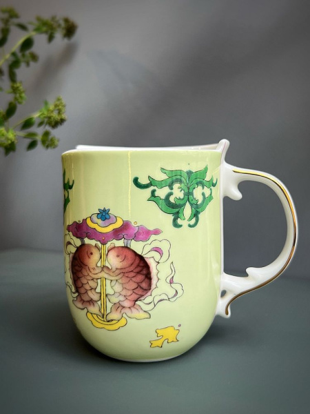 Seletti Hybrid Фарфоровая кружка Anastasia с жар-птицей и рыбами, размеры: 8,5x8,5x10 см
