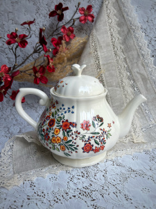 Gien Poesie Заварочный чайник с крышкой, объем - 1100 мл, высота - 17,5 см, цвет - разноцветный