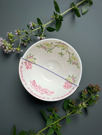 Seletti Hybrid Фарфоровая пиала Olinda, размеры: 10,5х10,5х5,7 см, цвет - белый, розовый, зеленый