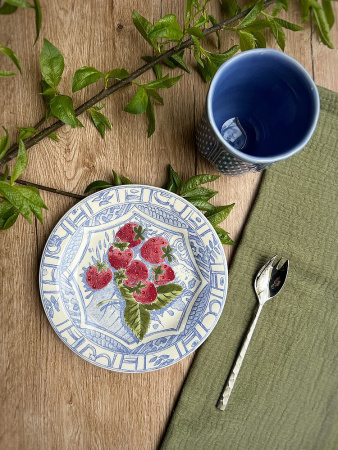 Gien Oiseaux Bleu Fruits Тарелка для закусок и канапе с рисунком Fraises (Малина), диаметр - 16,5 см