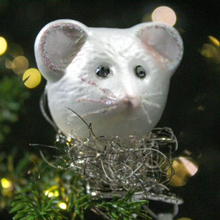 Inge Glas Стеклянная елочная игрушка на прищепке Мышка, размер - 6 см, цвет - белый