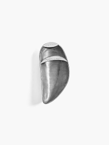 Serax Les Objets Mouleversants Открывашка для бутылок в виде створки мидии, размеры: 10х5х1,8h см