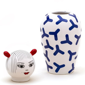 Seletti Le Canopie Декоративная ваза с крышкой Zoe, размеры: 17,5х17,5х36,5см, белый, синий