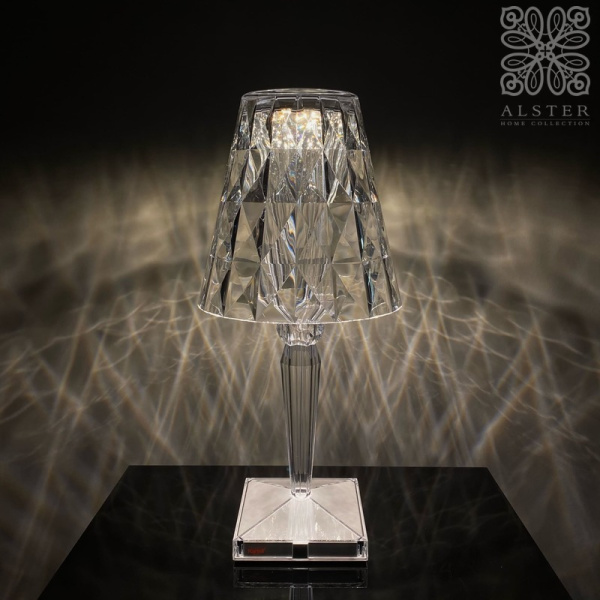 Kartell Big Battery Настольная лампа, размеры: 17х17х37 см, цвет - прозрачный