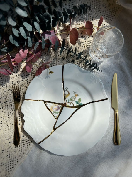 Seletti Kintsugi Тарелка для основного блюда, диаметр - 27.5 см, цвет - белый, зеленый, золотой