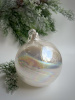 ShiShi Стеклянная елочная игрушка Перламутровый шар, диаметр - 12 см, цвет - белый