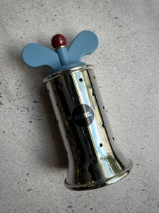 Alessi Pepper mill Мельница для перца и специй, размеры: 6,3х6,3х13,2h см, цвет - голубой