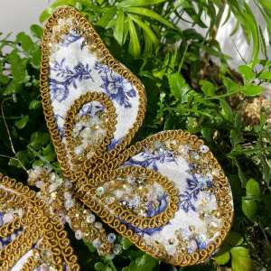 Goodwill Елочная игрушка на прищепке Бабочка с золот. пайетками, размер - 17 см, цвет - белый, синий