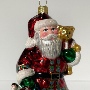 Mysteria Стеклянная елочная игрушка Дед Мороз с мишкой и мешком подарков, размеры: 7,5х4,5х14,5h см