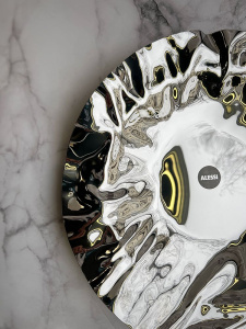 Alessi Port Металлическая миска для подачи фруктов, овощей, сладостей, размеры: 37х37х6h см