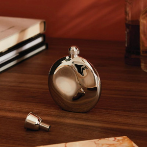 Alessi Shot Hip Flask Фляга из нержавеющей стали, объем - 150 мл