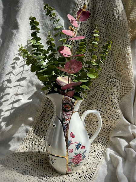 Seletti Kintsugi Фарфоровый кувшин для напитков, размеры: 19х14,5х25,5h см, цвет - белый, золотой