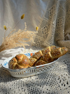 Seletti Hybrid Фарфоровое блюдо Desivia, размеры: 25,8х12,5х6,4h см, цвет - белый, разноцветный