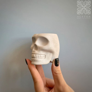 Qeeboo Mexico Grey Портативное зарядное устройство - череп, с USB-входом, белый