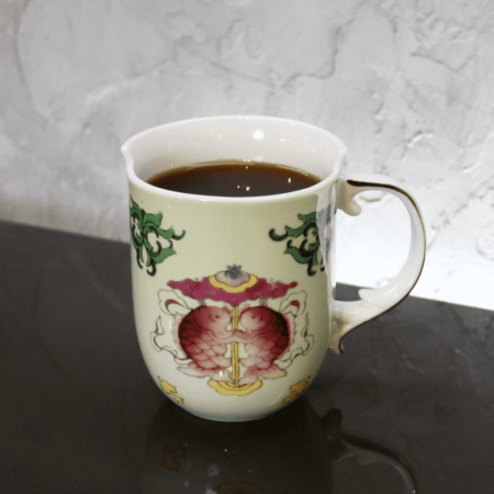 Seletti Hybrid Фарфоровая кружка Anastasia с жар-птицей и рыбами, размеры: 8,5x8,5x10 см