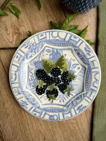 Gien Oiseaux Bleu Fruits Тарелка для закусок и канапе с рисунком Mûres (Ежевика), диаметр - 16,5 см