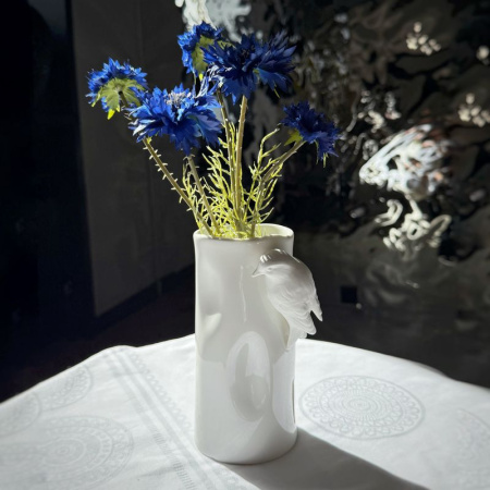 ShiShi Фарфоровая ваза Птичка, размеры: 8,5х8,5х17h см, цвет - белый