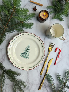 Gien Filet Noel Десертная тарелка, диаметр - 23,2 см, цвет - белый, зеленый, красный