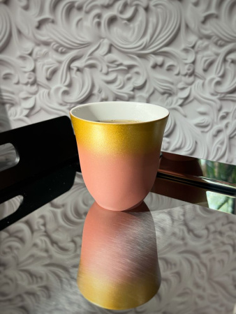 Degrenne Illusions Фарфоровый стакан для чая или кофе, меняющий цвет, объем - 250 мл, золотой
