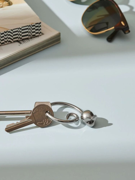 Alessi Pip Кольцо-держатель для ключей, размеры: 5х4 см, цвет - нержавеющая сталь