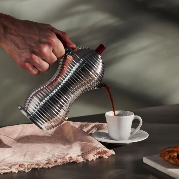 Alessi Pulcina Гейзерная кофеварка на 6 чашек эспрессо или 1 американо, объем - 300 мл