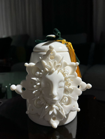 Керамическая шкатулка Снежинка с крышкой и зеленой лентой, автор - A. Kruglikova