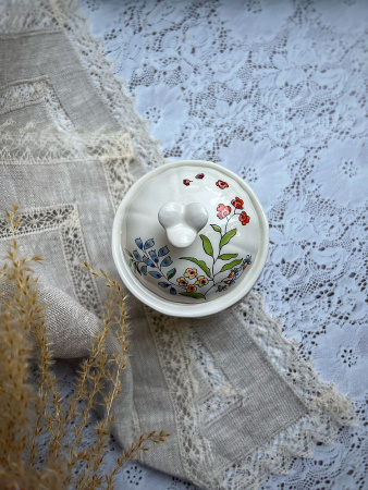 Gien Poesie Сахарница с крышкой, объем - 300 мл, высота - 13,5 см, цвет - разноцветный