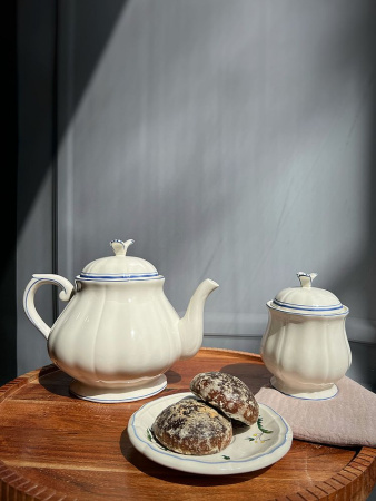 Gien Filet Bleu Чайник из французского фаянса, объем - 1,1 л, цвет - белый, голубой