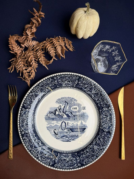 Gien Les Depareillees Обеденная тарелка с рисунком Rébus (Ребус), диаметр - 27,4 см, темно-синий