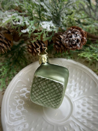 Inge Glas Стеклянная елочная игрушка Мятная конфета, размер - 6 см, цвет - фисташковый