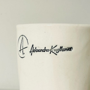 Маленькая керамическая ваза Стиляга в зеленых очках, высота - 13,5 см, A. Kruglikova