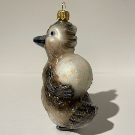 Mysteria Стеклянная елочная игрушка Гадкий утенок, ширина - 6 см, высота - 10 см