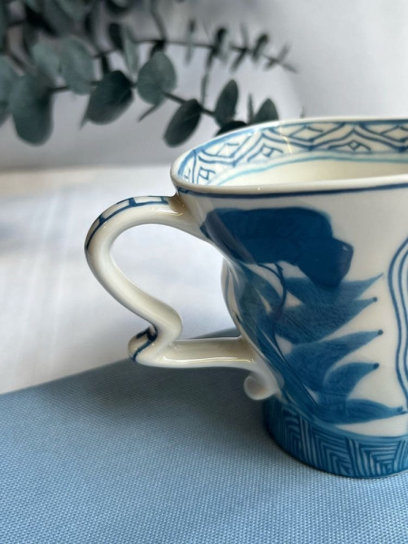 Seletti Classics on Acid Кружка Sake Flower, размеры: 11,5х8,5х8,5h см, цвет - белый, синий