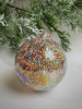 ShiShi Стеклянная елочная игрушка Шар с пайетками внутри, диаметр - 10 см, разноцветный