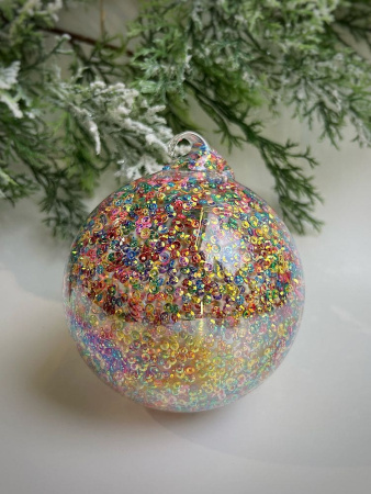 ShiShi Стеклянная елочная игрушка Шар с пайетками внутри, диаметр - 10 см, разноцветный