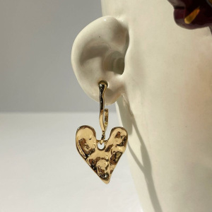 Маленькая керамическая ваза или стакан Стиляга в бордовых очках, высота - 13,5 см, A. Kruglikova