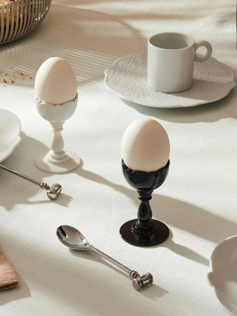 Alessi Dressed Egg Набор для яйца: фарфоровая подставка и ложка, цвет - белый, сталь