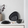 Lind Dna Фигурная тарелка из каменной керамики, 30х26 см, черный