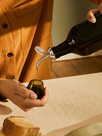 Alessi Fior d'olio Емкость для оливкового масла, размеры: 6х5х8,5h см, стекло, сталь