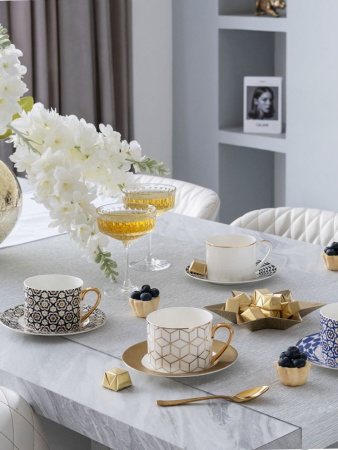 Farforite Фарфоровая чайная пара Illusion Черный цветок, объем - 250 мл