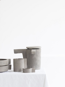 Serax Fck Чайник из цемента, объем - 800 мл, размеры: 21,5х18х15h см, цвет - серый