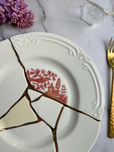 Seletti Kintsugi Тарелка для основного блюда, диаметр - 27.5 см, цвет - белый, красный, золотой