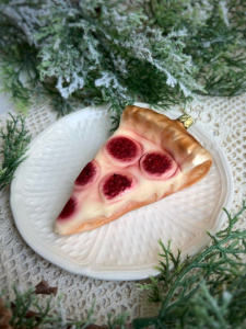 Inge Glas Стеклянная елочная игрушка Кусок пиццы, размер - 12,5 см, цвет - бежевый