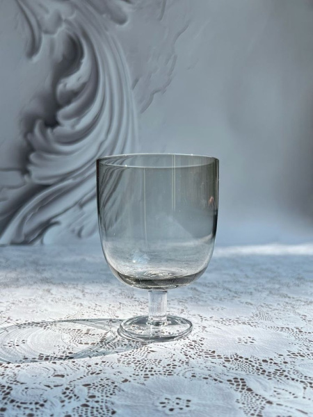 Degrenne Empileo Бокал для вина или воды на ножке, объем - 260 мл, цвет - дымчатый