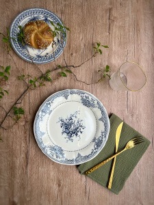 Gien Les Depareillees Десертная тарелка с рисунком Fleurs (Цветы), диаметр - 23,2 см, белый, голубой