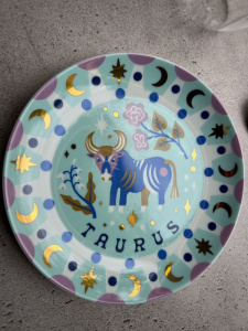 Bitossi Home L’Astrologia Тарелка для канапе или хлеба с декором Taurus (Телец), диаметр - 16,5 см