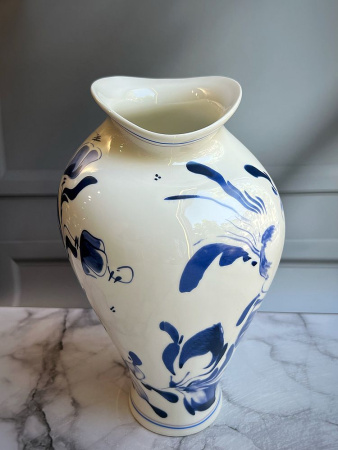 Seletti Classics on Acid Фарфоровая ваза Floral Delft, размеры: 19х19,5х30 h см, цвет - белый, синий