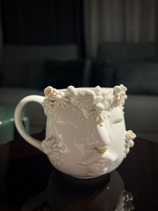 Керамическая кружка с ручкой и кольцом в носу, A. Kruglikova